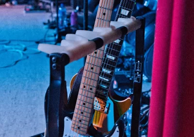 Rack de guitares au Festigrape Perroy 2022.