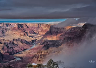 Jeux de nuages sur le Grand Canyon.